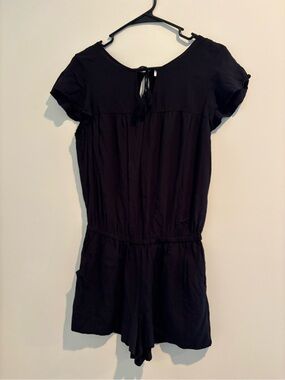 Old Navy Black Short Sleeve Tie-Back Romper